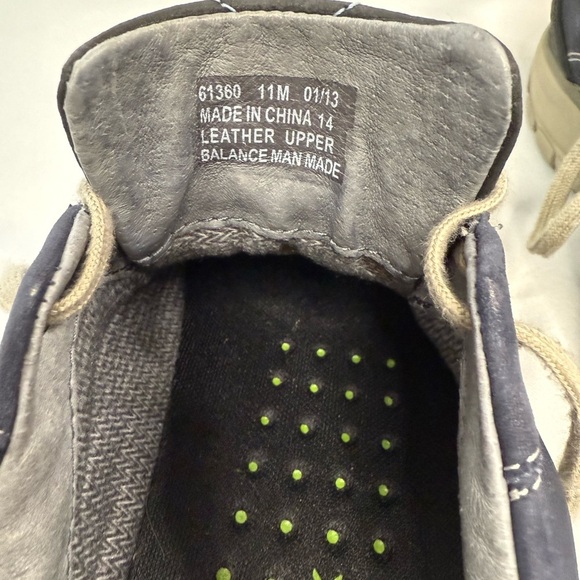 Clarks Blue and Tan Sneakers with Suede Texture - Picture 7 of 8